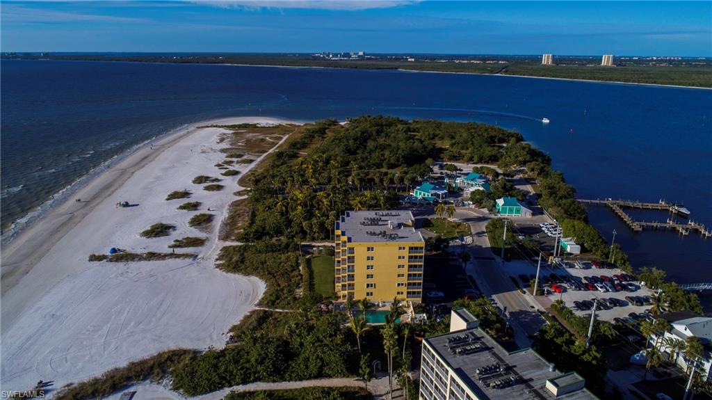PINK SHELL VACATION VILLAS - Residential