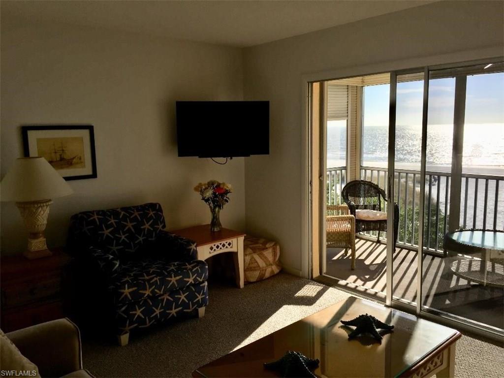 PINK SHELL VACATION VILLAS - Residential