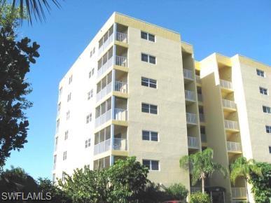 PINK SHELL VACATION VILLAS - Residential