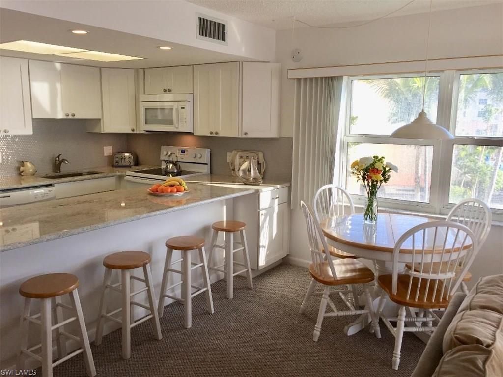 PINK SHELL VACATION VILLAS - Residential