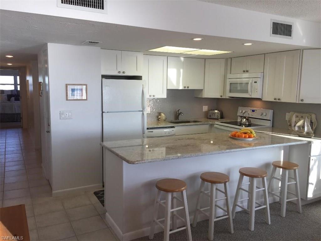 PINK SHELL VACATION VILLAS - Residential