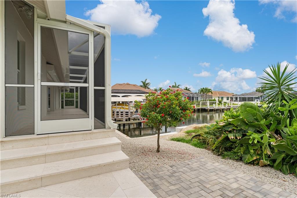 MARCO BEACH - Residential