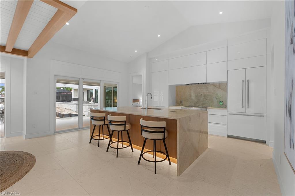 MARCO BEACH - Residential