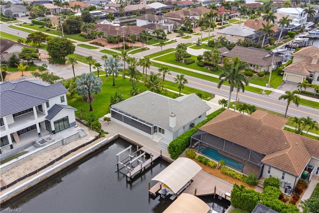 MARCO BEACH - Residential