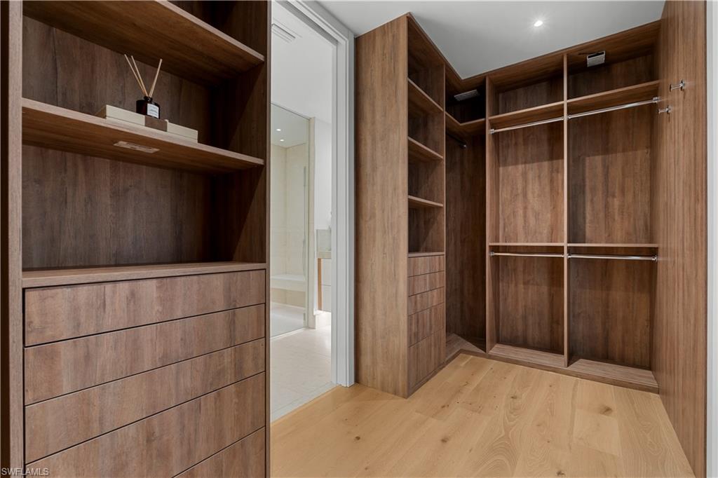 MARCO BEACH - Residential