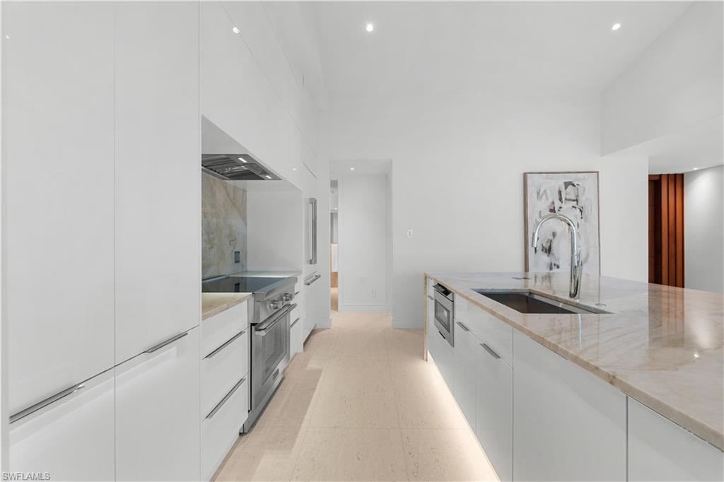 MARCO BEACH - Residential
