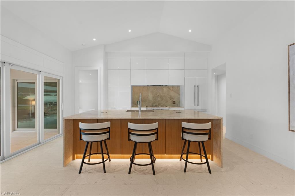 MARCO BEACH - Residential