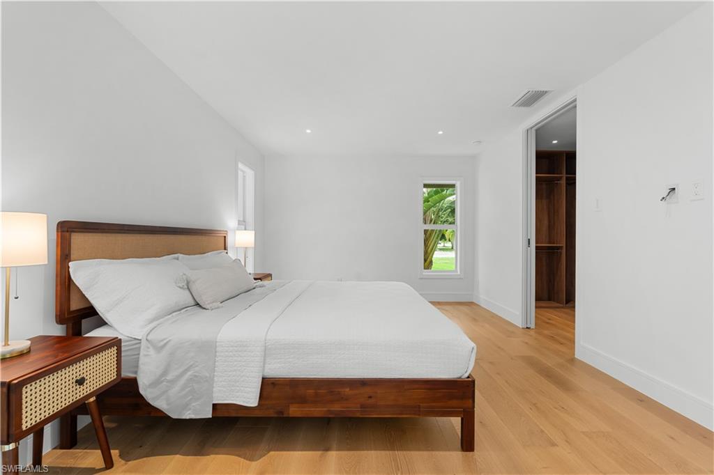 MARCO BEACH - Residential