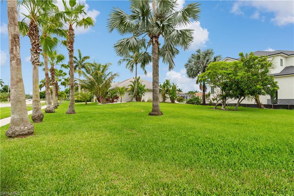 MARCO BEACH - Residential
