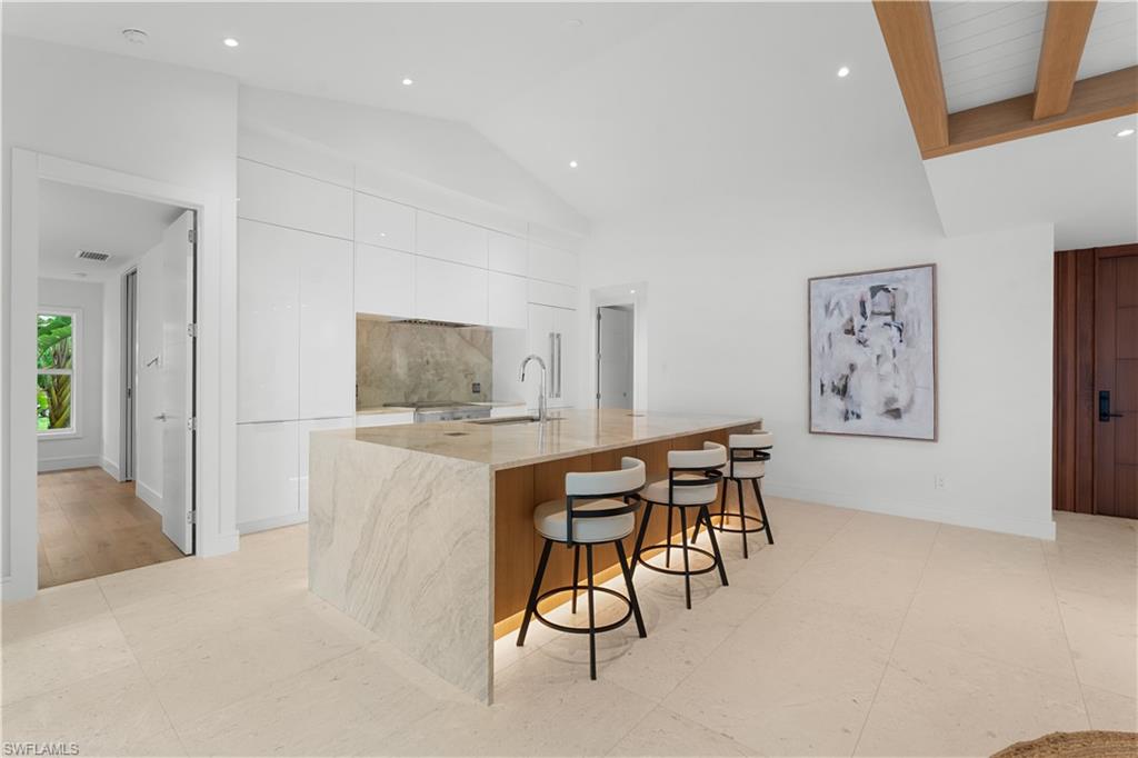 MARCO BEACH - Residential
