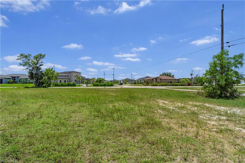 CAPE CORAL - Land