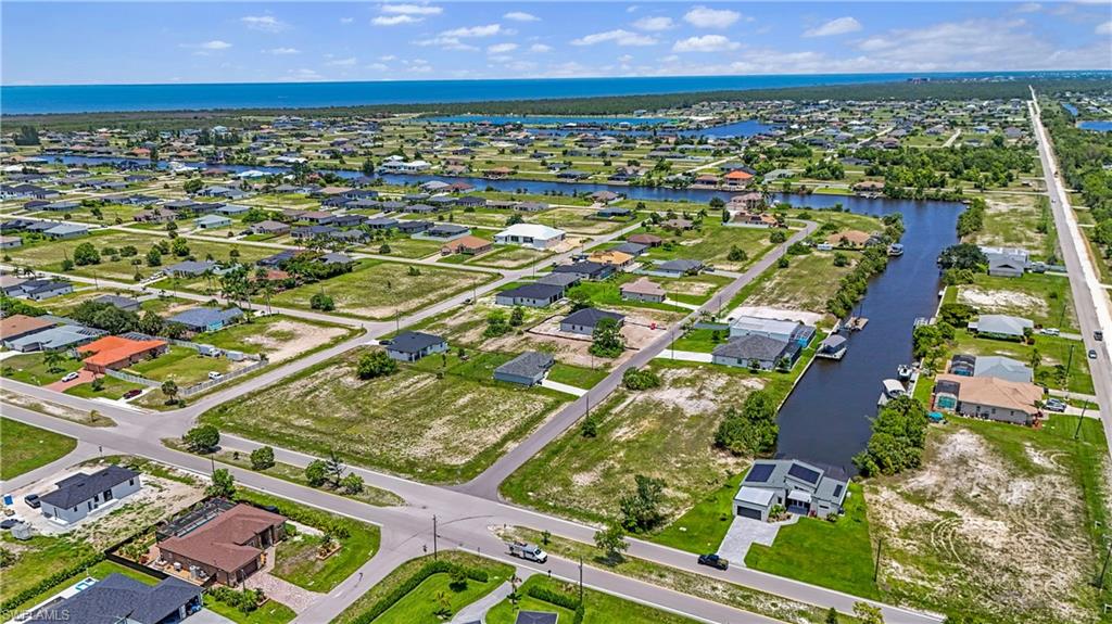 CAPE CORAL - Land