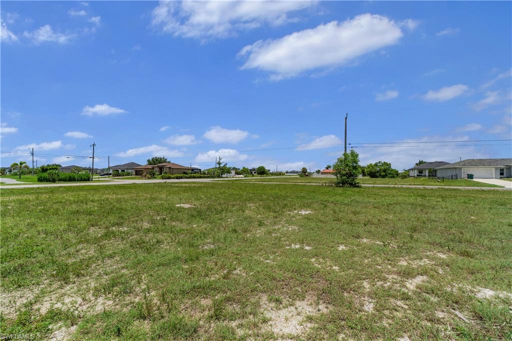 CAPE CORAL - Land