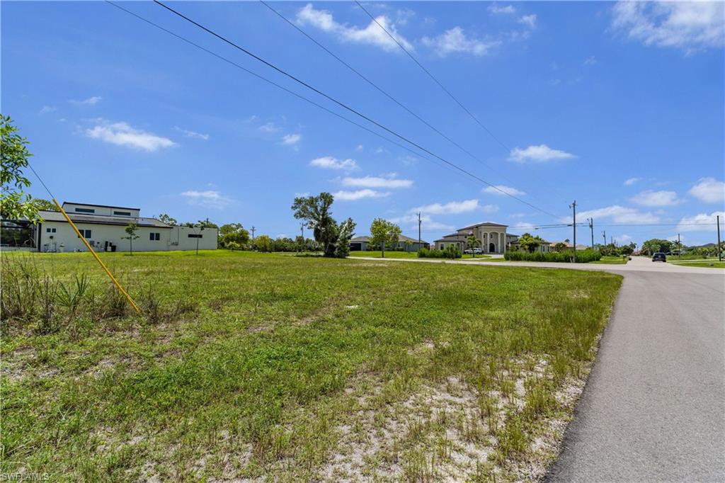 CAPE CORAL - Land