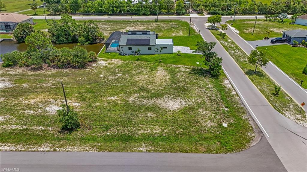CAPE CORAL - Land