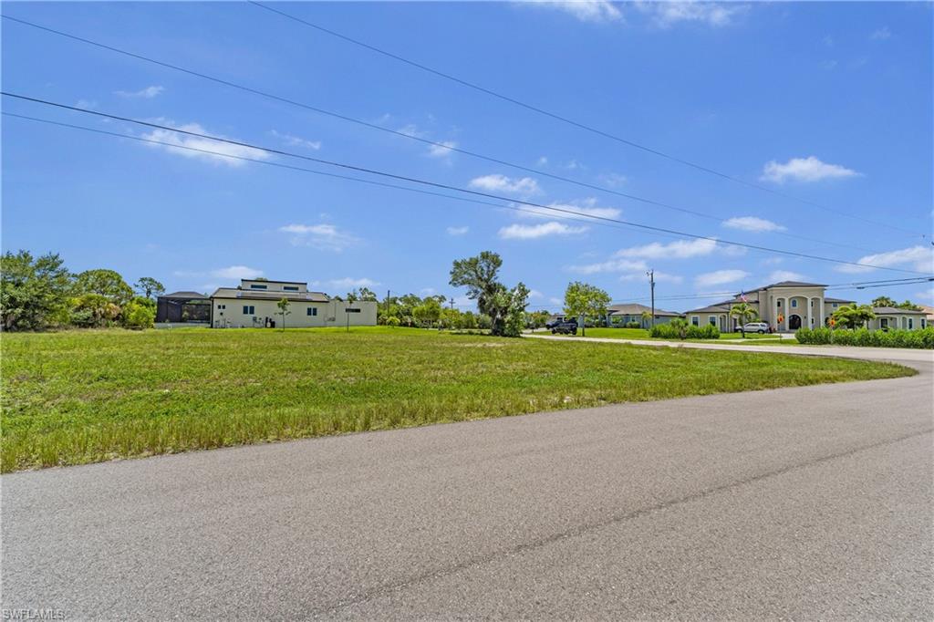 CAPE CORAL - Land