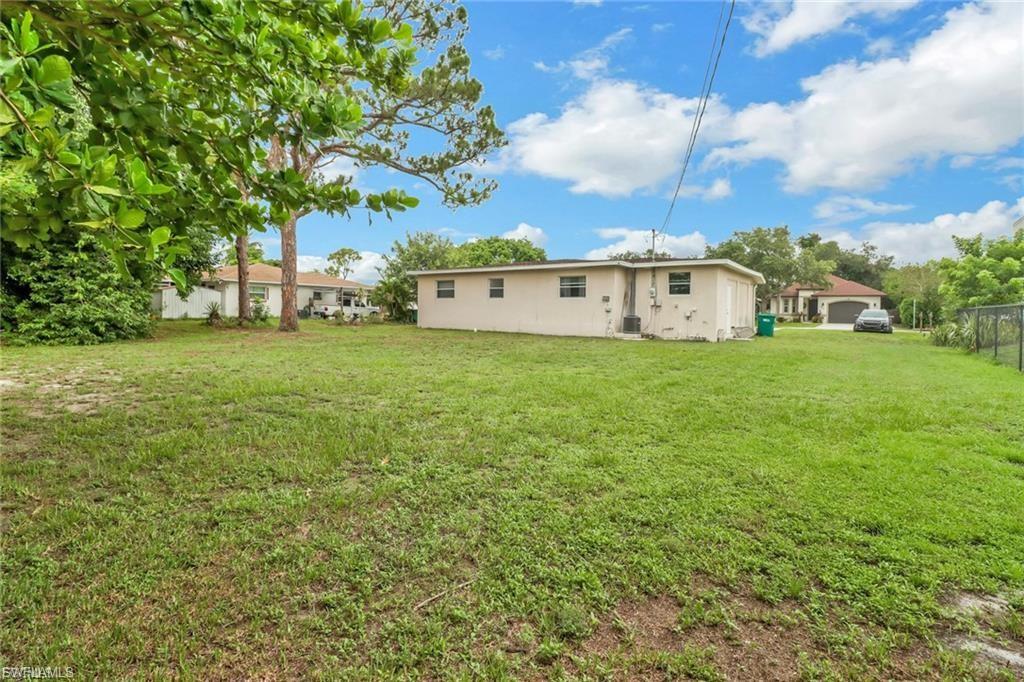 NAPLES PARK - Residential