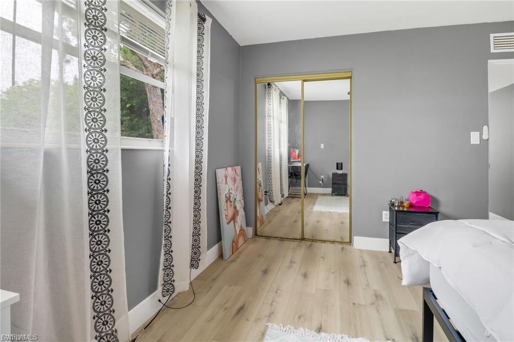 NAPLES PARK - Residential