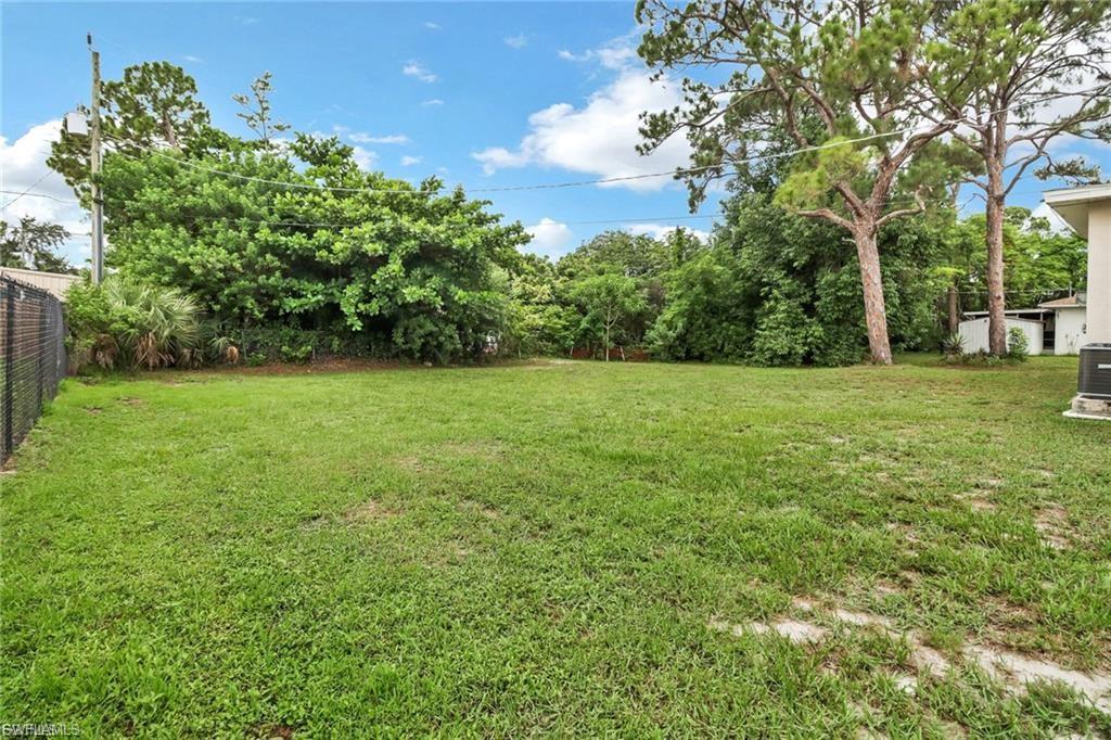 NAPLES PARK - Residential