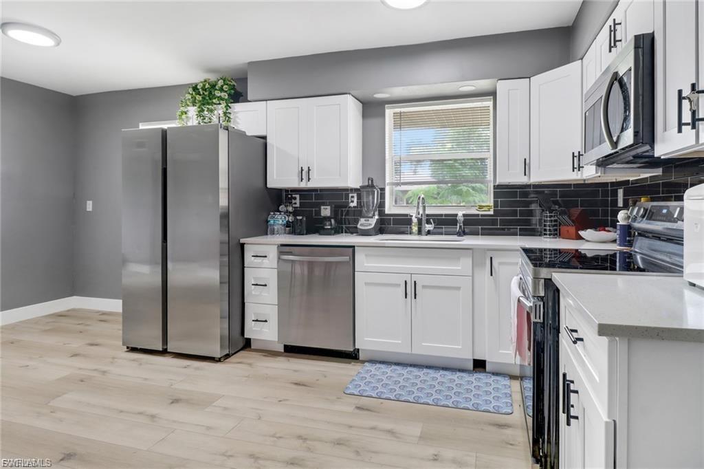 NAPLES PARK - Residential