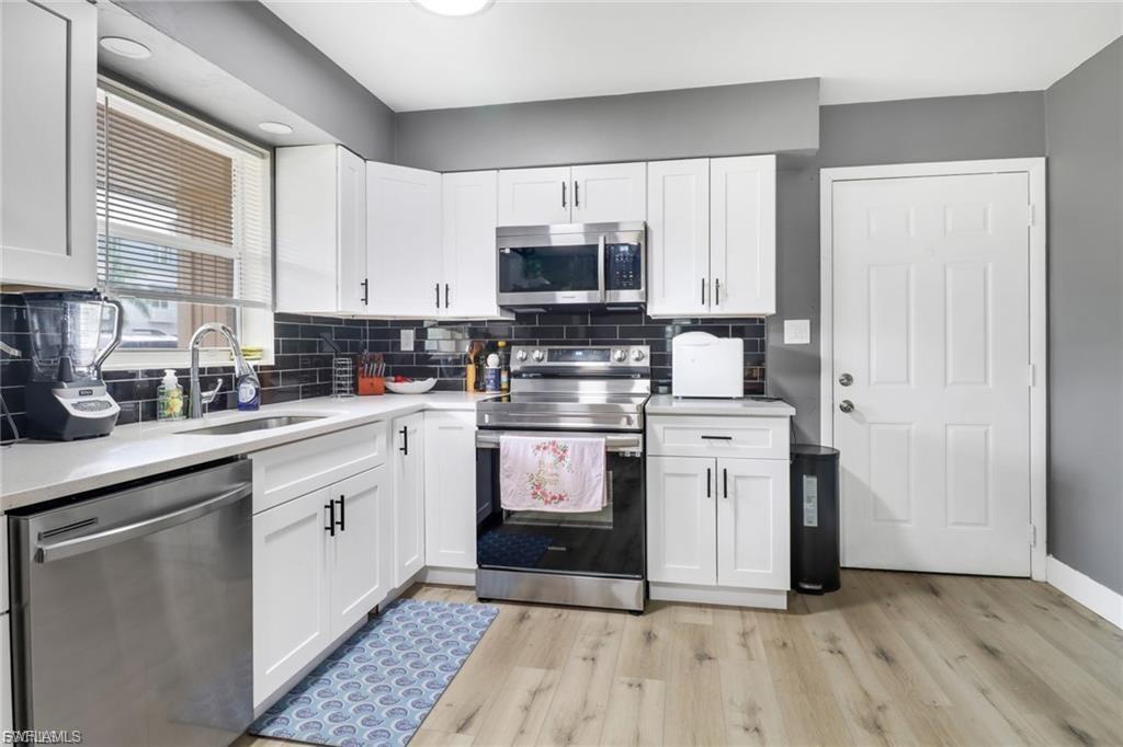 NAPLES PARK - Residential