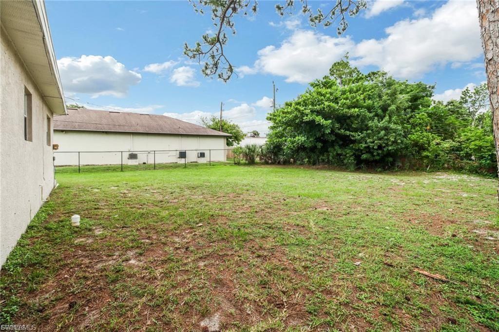 NAPLES PARK - Residential