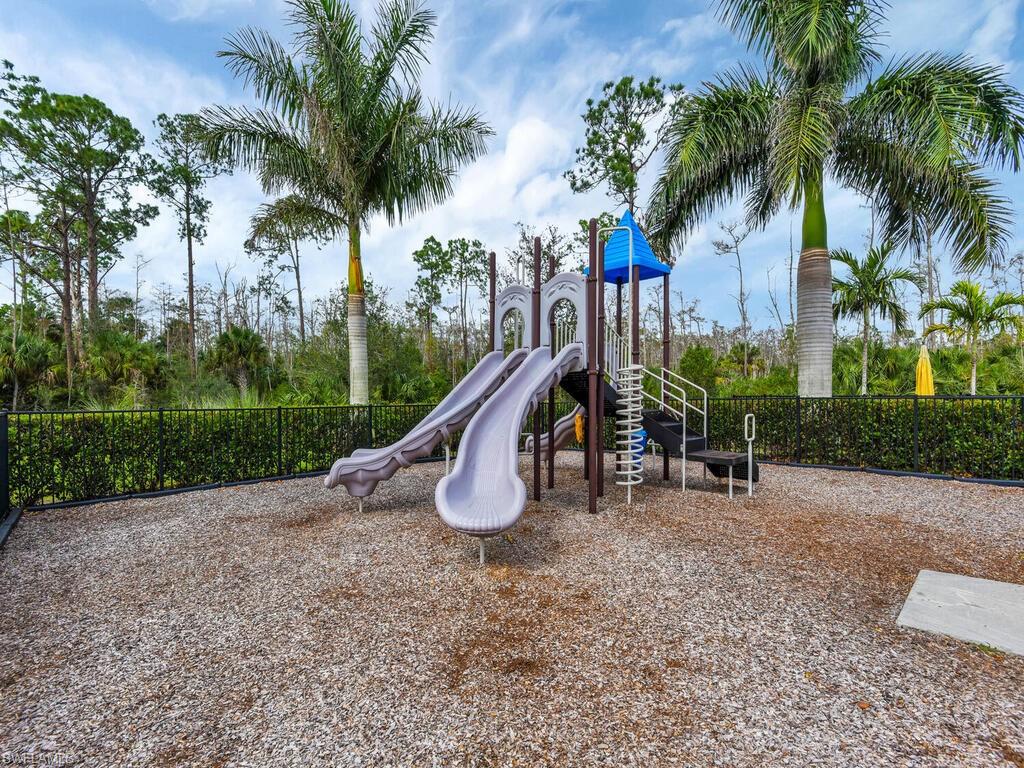 COMPASS LANDING - Residential
