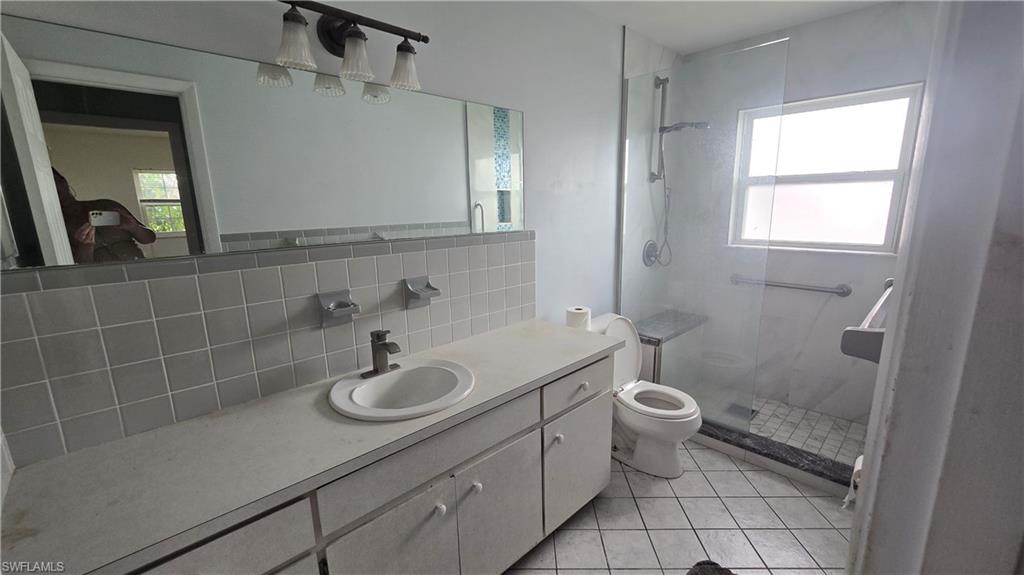 SAN CARLOS PARK - Residential Lease