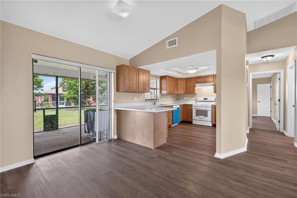 CAPE CORAL - Residential Lease