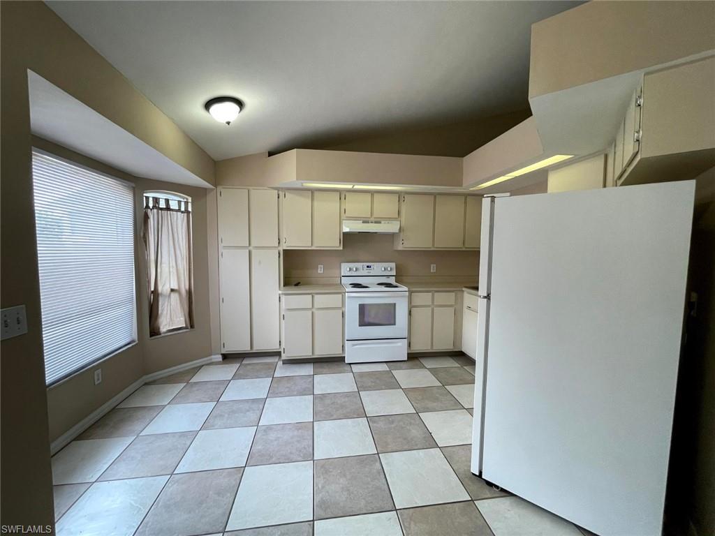 CAPE CORAL - Residential Lease