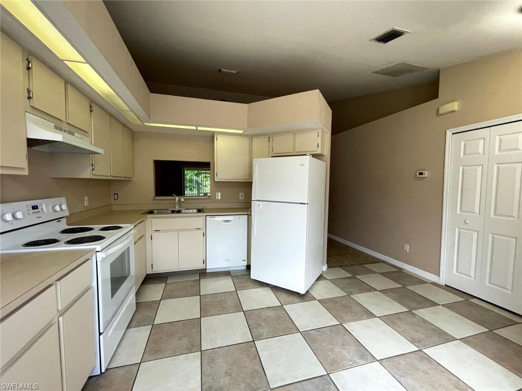 CAPE CORAL - Residential Lease