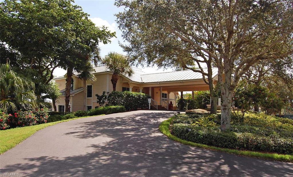 LAKESIDE CARRIAGE HOMES - Residential