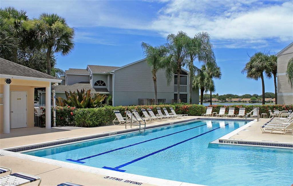 LAKESIDE CARRIAGE HOMES - Residential