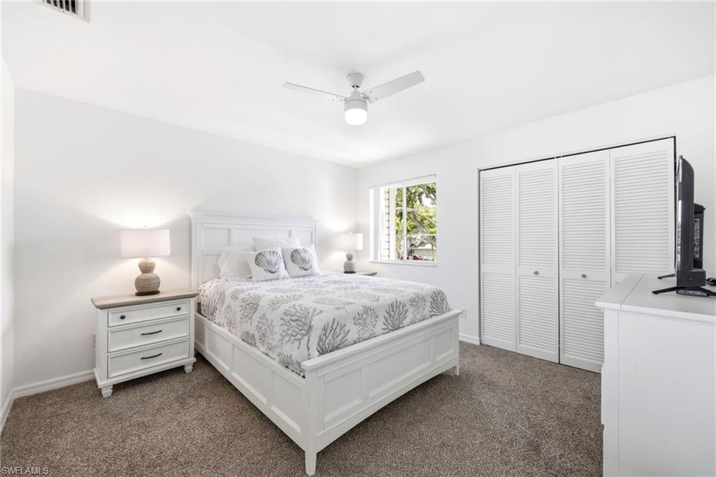 LAKESIDE CARRIAGE HOMES - Residential
