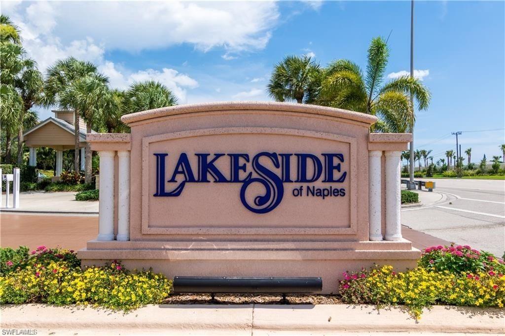 LAKESIDE CARRIAGE HOMES - Residential
