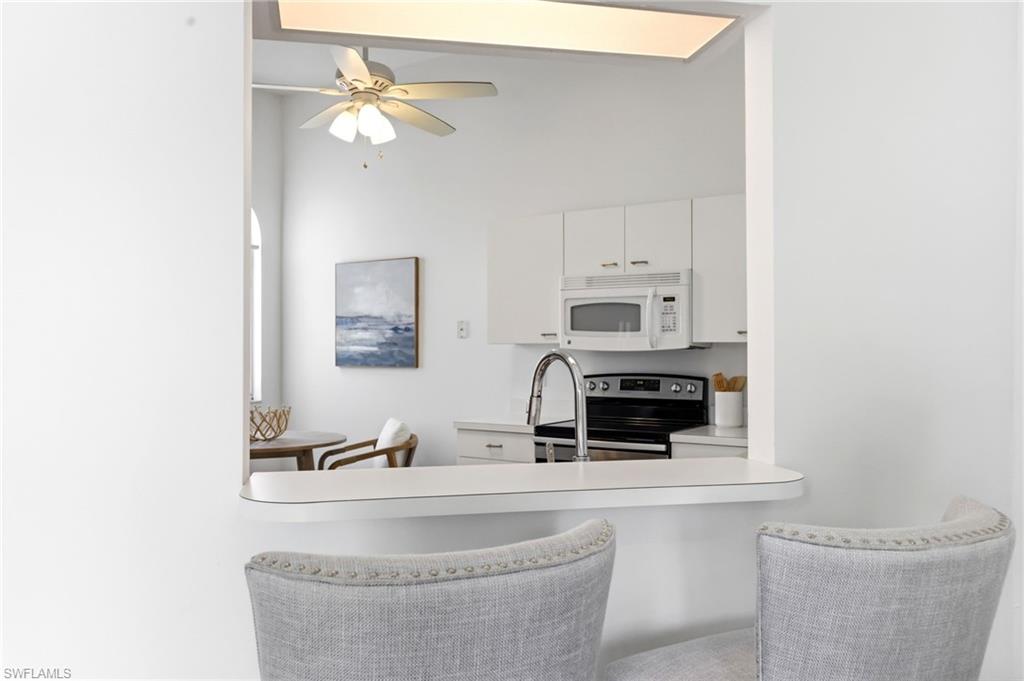 LAKESIDE CARRIAGE HOMES - Residential