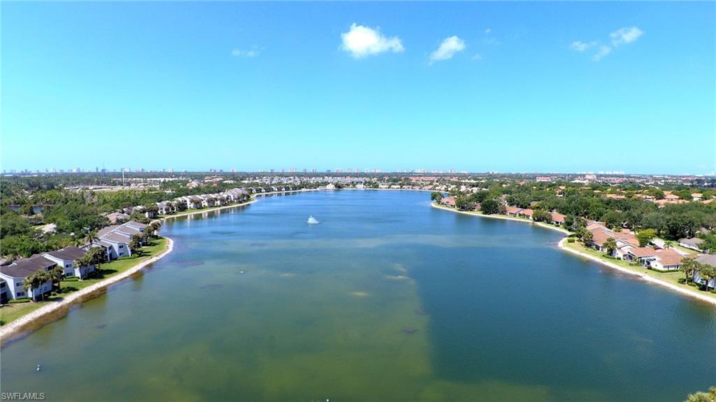 LAKESIDE CARRIAGE HOMES - Residential