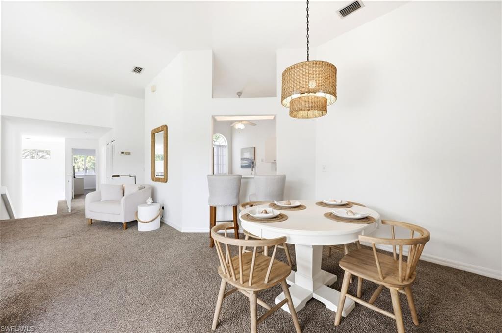 LAKESIDE CARRIAGE HOMES - Residential