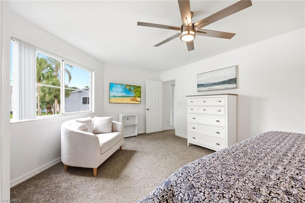 LAKESIDE CARRIAGE HOMES - Residential