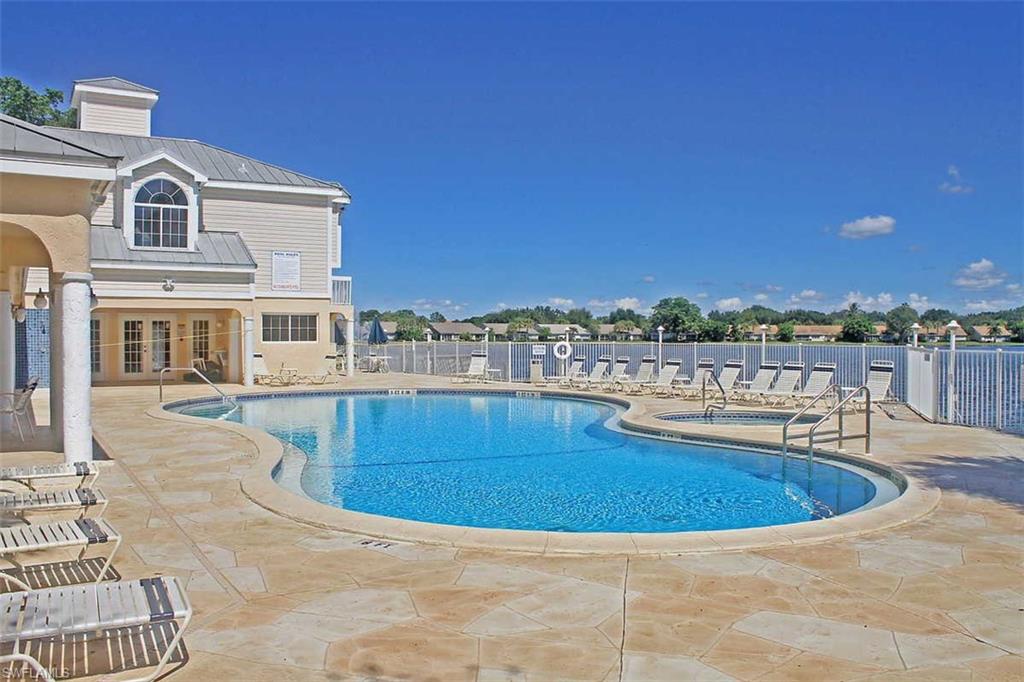 LAKESIDE CARRIAGE HOMES - Residential
