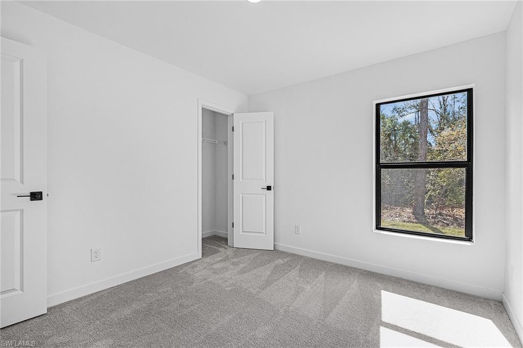 MIRROR LAKES - Residential