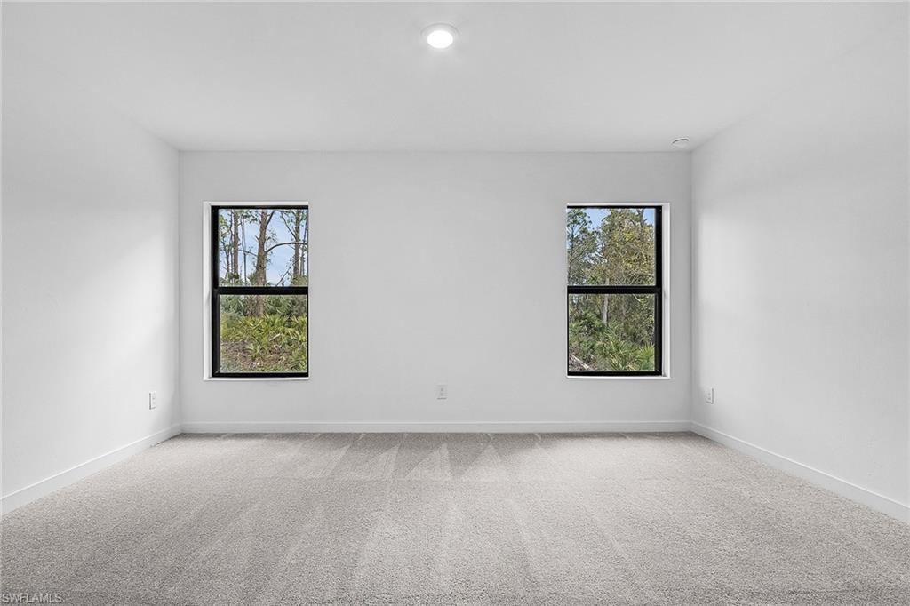 MIRROR LAKES - Residential