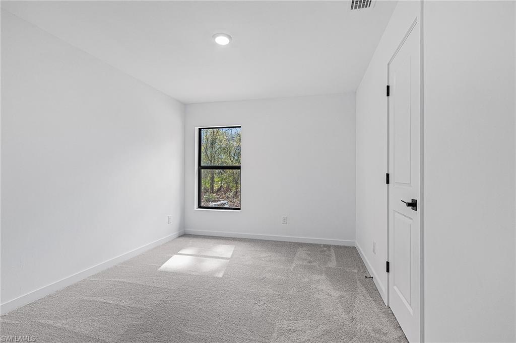 MIRROR LAKES - Residential