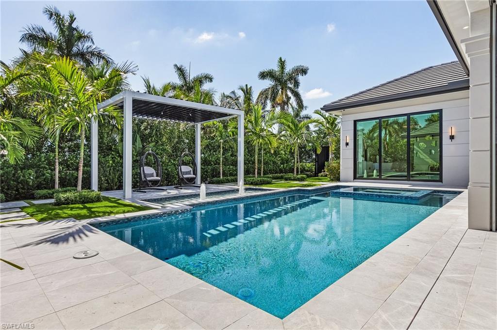 PARK SHORE - Residential