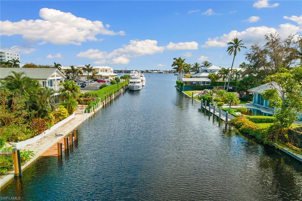 AQUALANE SHORES - Residential