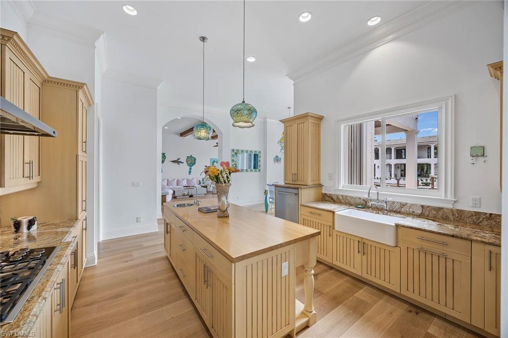 AQUALANE SHORES - Residential