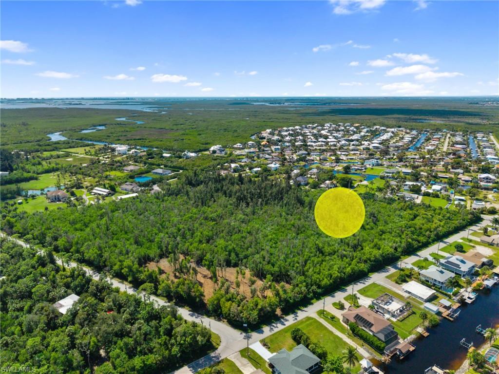 CREEKSIDE ESTATES - Land