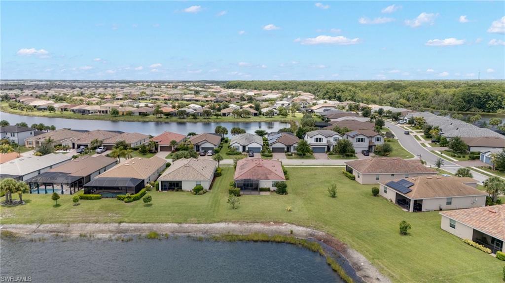 HAMPTON LAKES - Residential