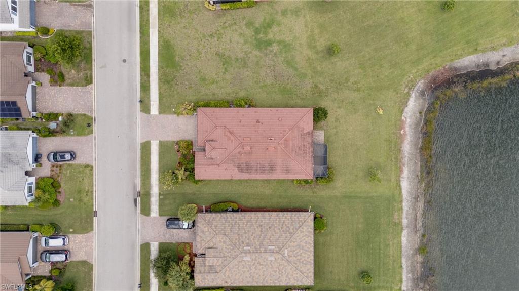 HAMPTON LAKES - Residential