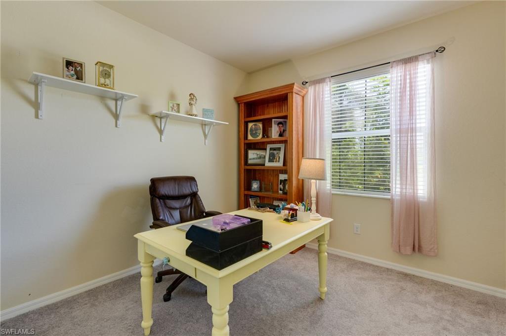 HAMPTON LAKES - Residential